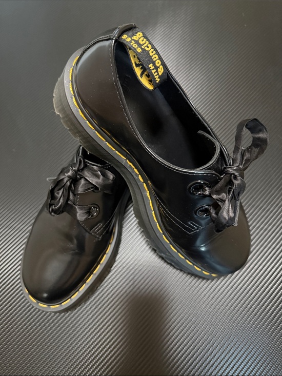 Dr. Martens Shoes - Dr. Martens Holly Black Leather Satin Ribbon 2-Eye Oxford Sz 9/w (runs large)